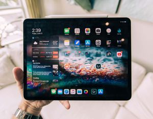 利用 Xcode 11 的預覽功能 輕鬆測試 App 在 Dark Mode 下的表現