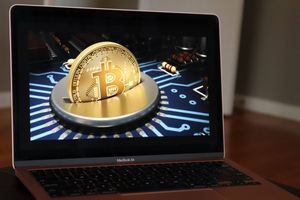 Solidity 簡介:讓 Swift 開發者快速掌握 Solidity 的語言結構和函式